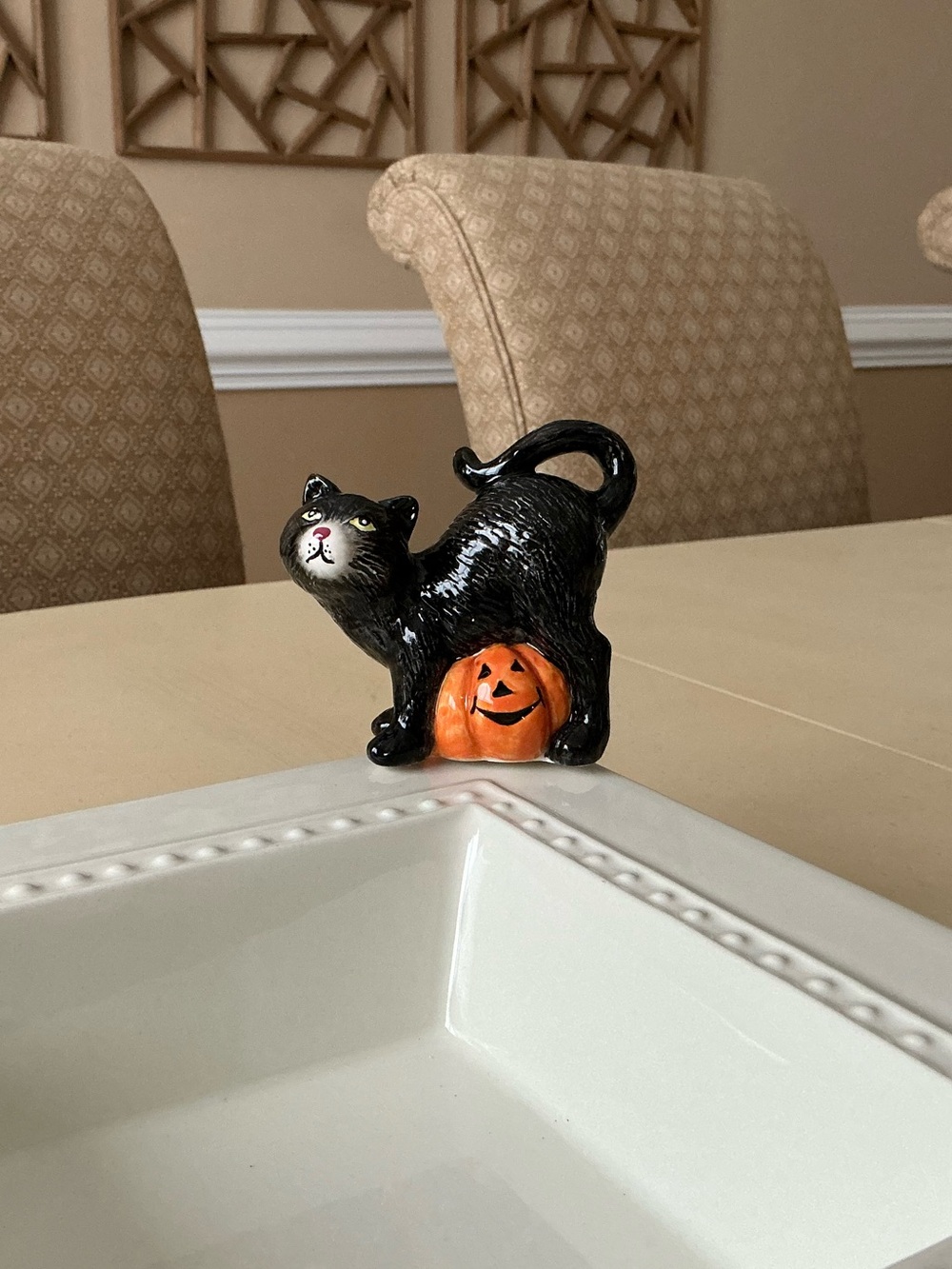 Halloween Black Cat & Jack-o-Lantern Platter Decoration 🐈⬛